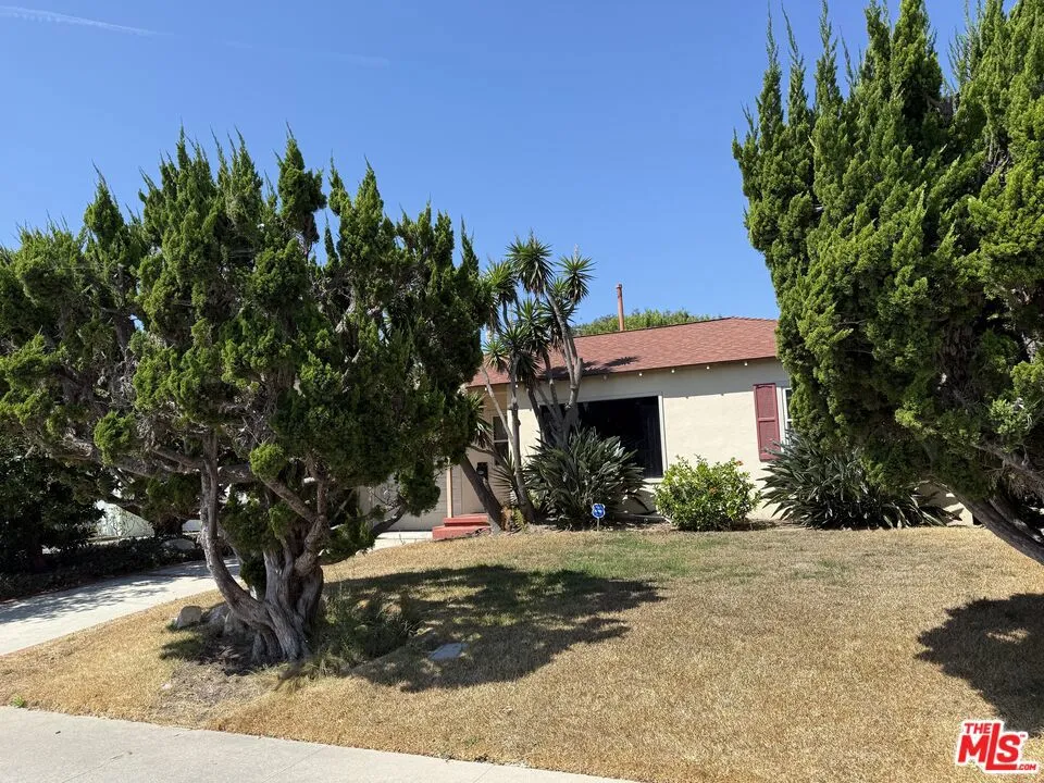 2811 Martha Avenue Torrance, CA 90501