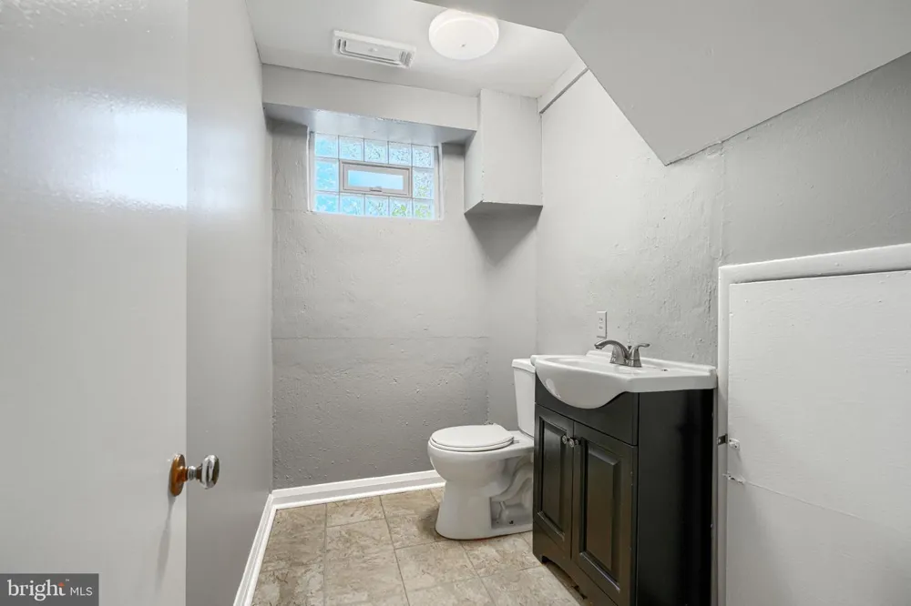 6901 CHIPPEWA DRIVE Baltimore, MD 21209