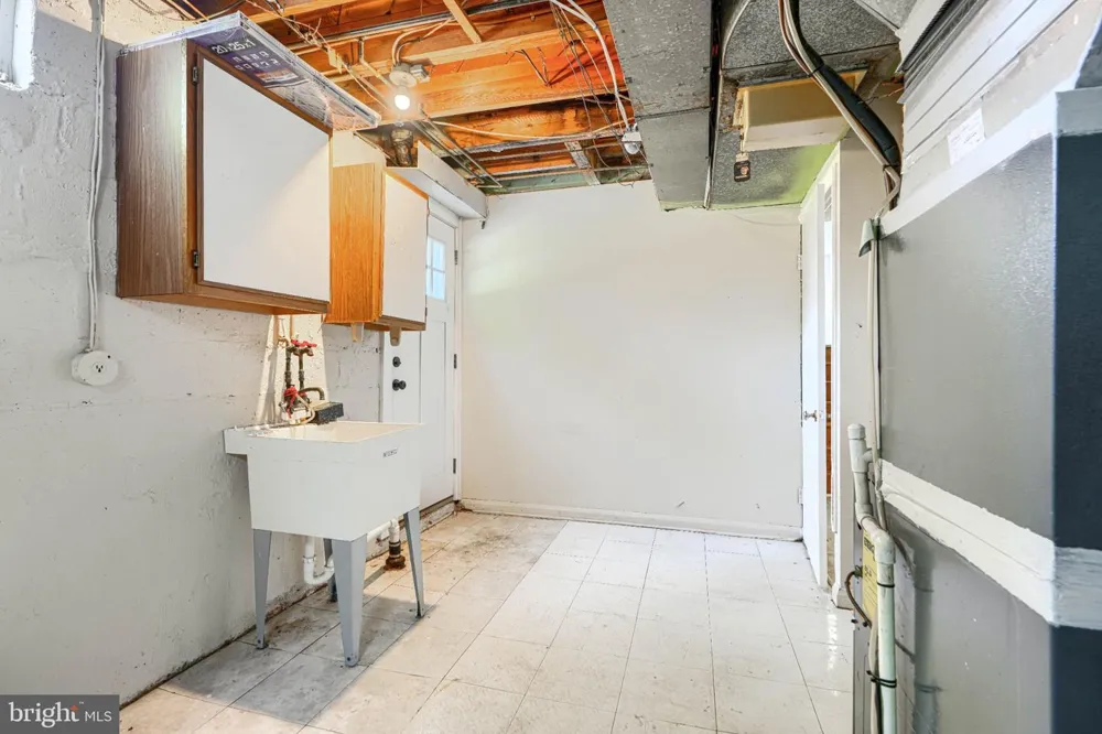 6901 CHIPPEWA DRIVE Baltimore, MD 21209