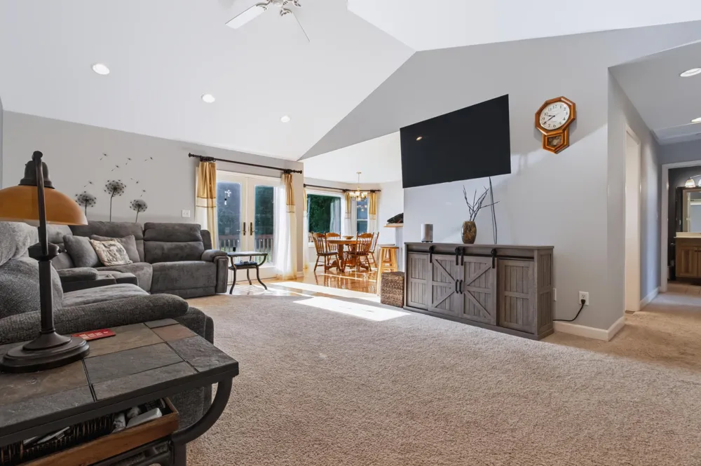 707 Tulip Drive Three Oaks, MI 49128