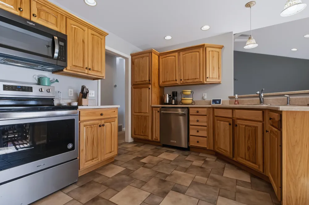 707 Tulip Drive Three Oaks, MI 49128
