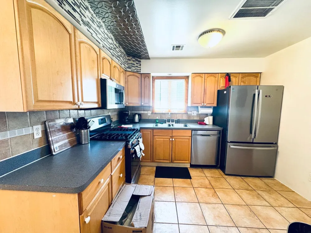 162 WEST 53RD ST Bayonne, NJ 07306