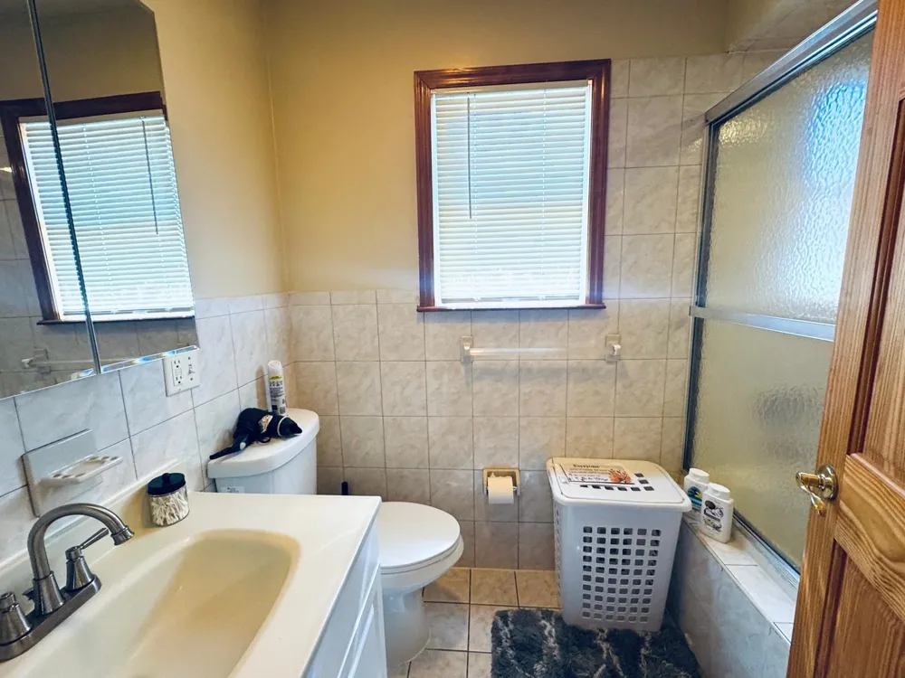 162 WEST 53RD ST Bayonne, NJ 07306