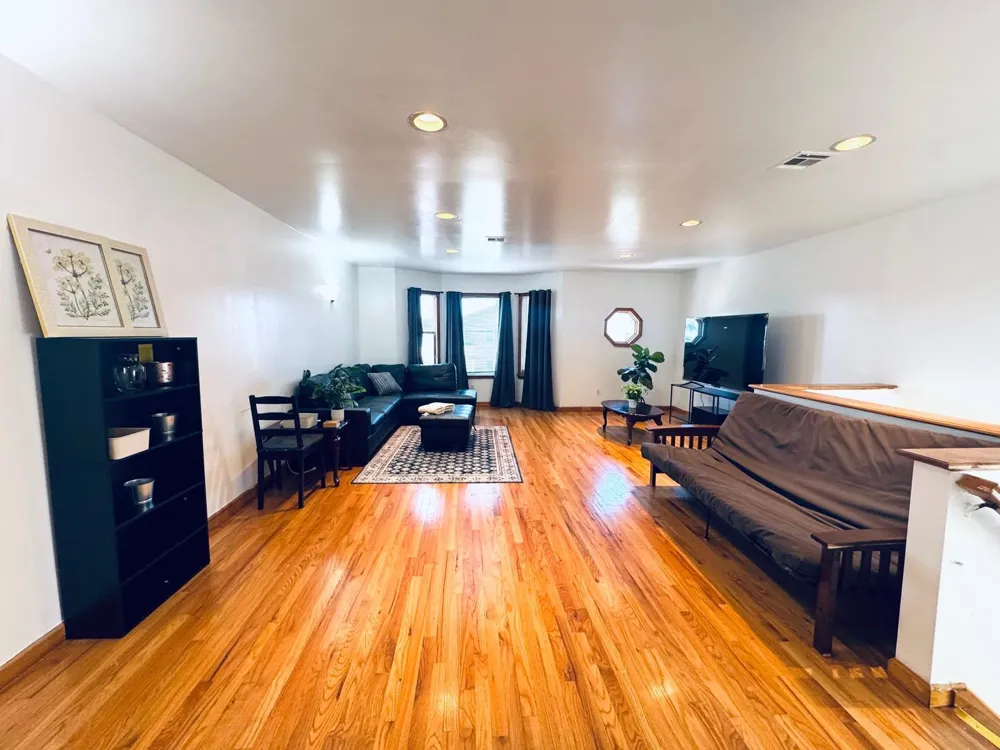 162 WEST 53RD ST Bayonne, NJ 07306