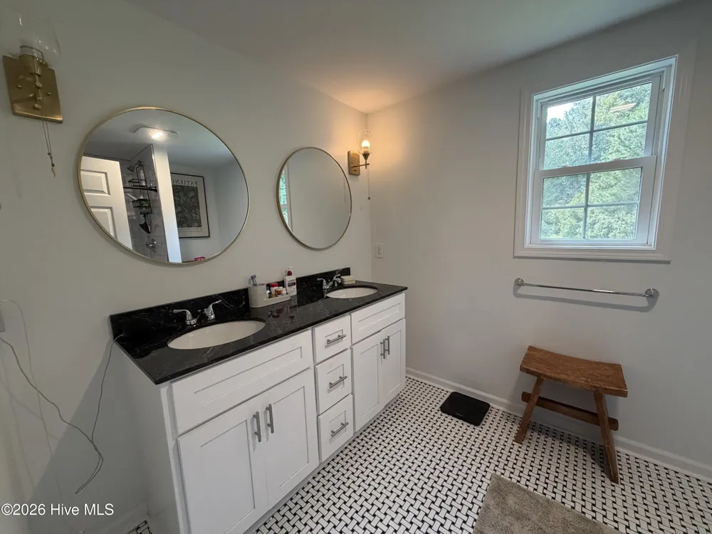 9626 Nc Highway 50 Maple Hill, NC 28454