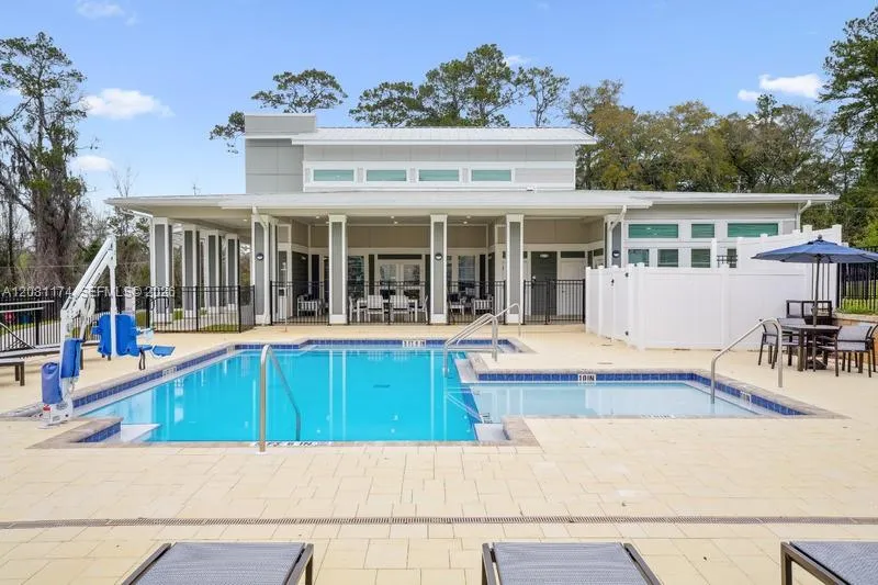 821 E Magnolia Drive #5113 Tallahassee, FL 32301