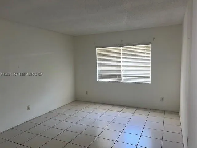 13710 SW 90th Ave #20 Miami, FL 33176
