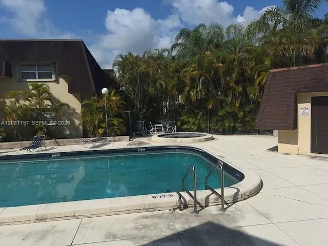 13710 SW 90th Ave #20 Miami, FL 33176