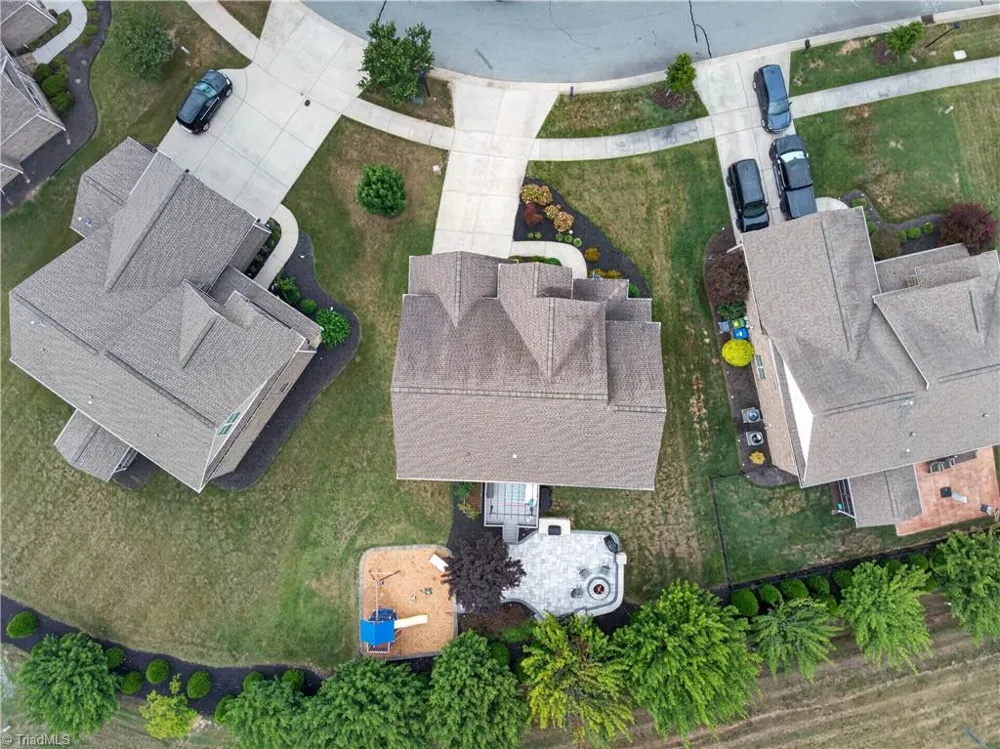 1110 Old Stone Lane Kernersville, NC 27284