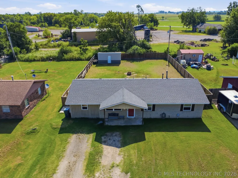 111 S 6th Street Morris, OK 74445