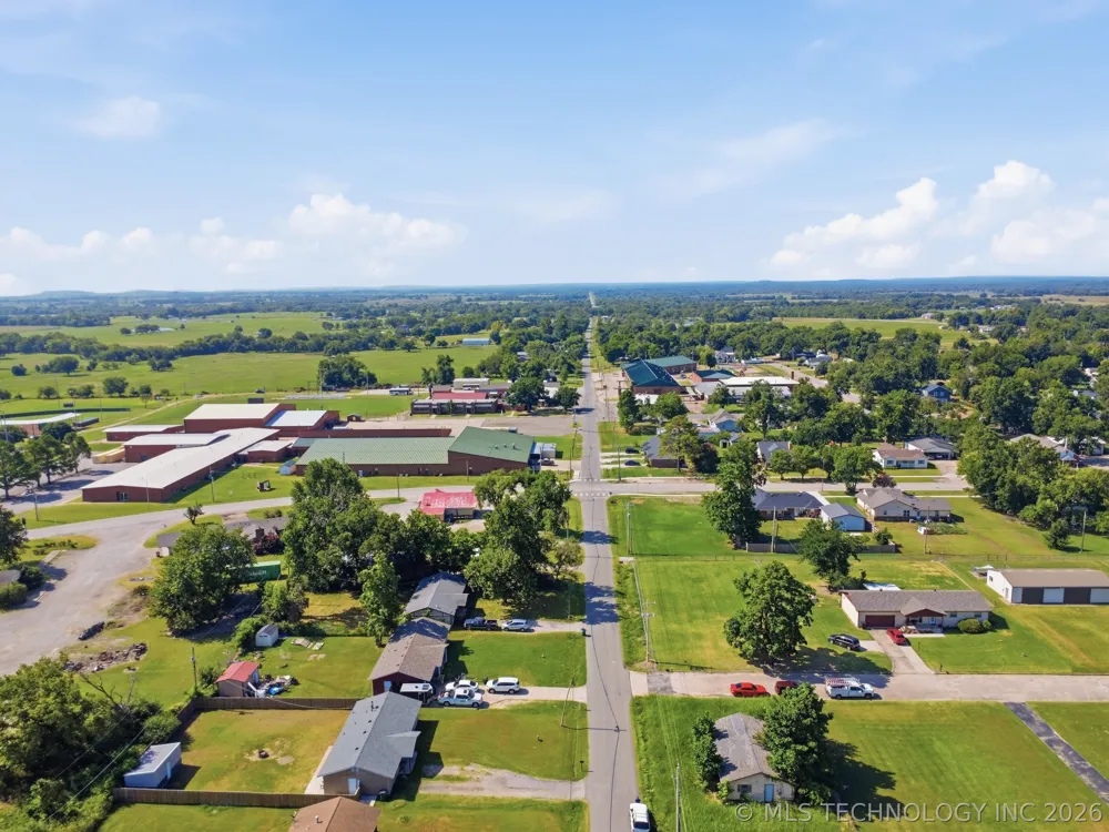 111 S 6th Street Morris, OK 74445