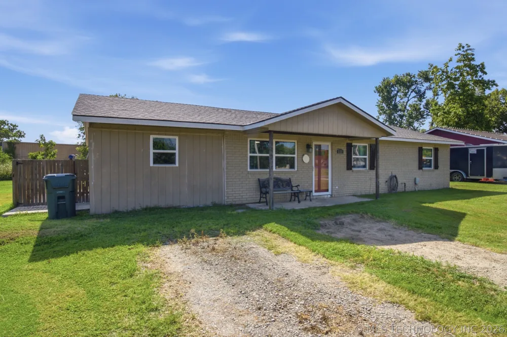 111 S 6th Street Morris, OK 74445