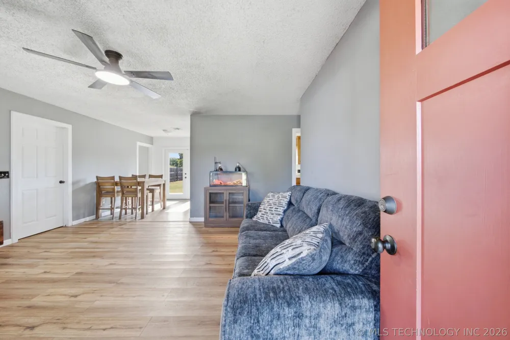 111 S 6th Street Morris, OK 74445