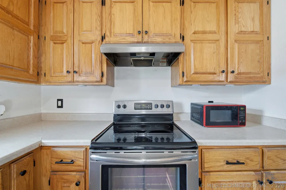 111 S 6th Street Morris, OK 74445
