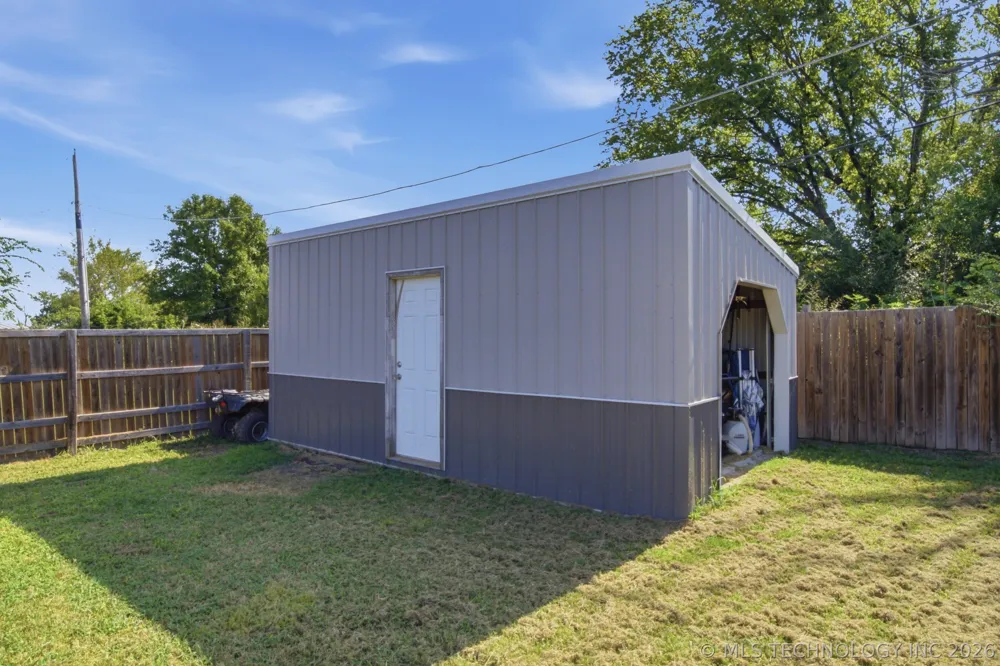 111 S 6th Street Morris, OK 74445