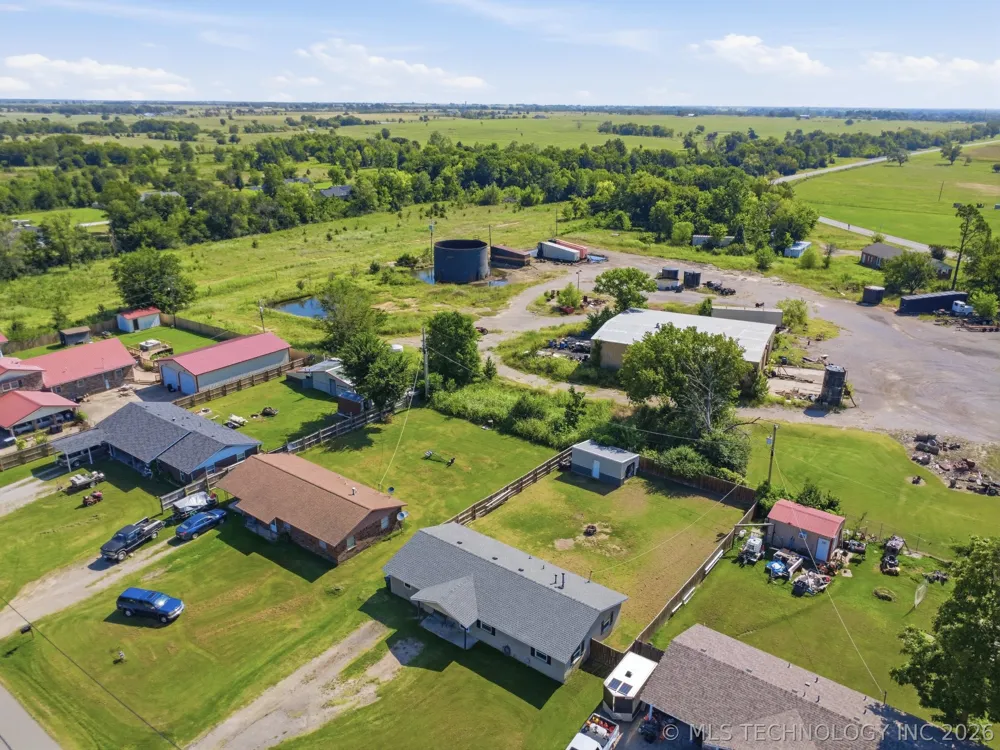 111 S 6th Street Morris, OK 74445