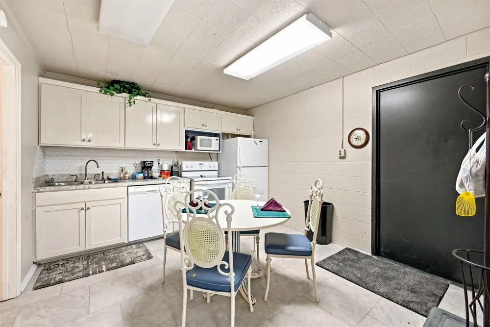 14157 E 580 ROAD Inola, OK 74036
