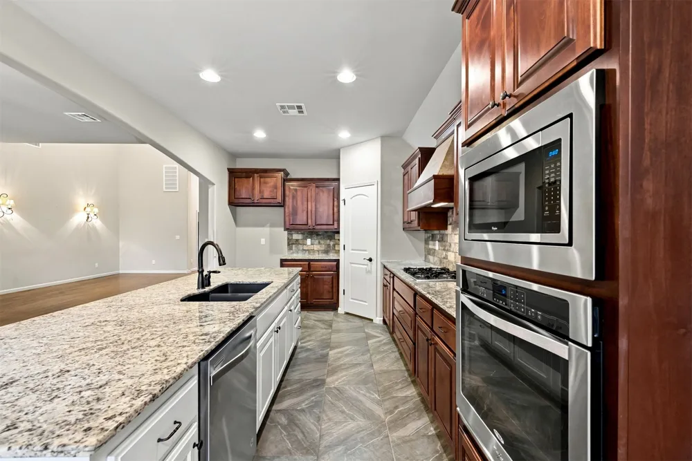 14157 E 580 ROAD Inola, OK 74036