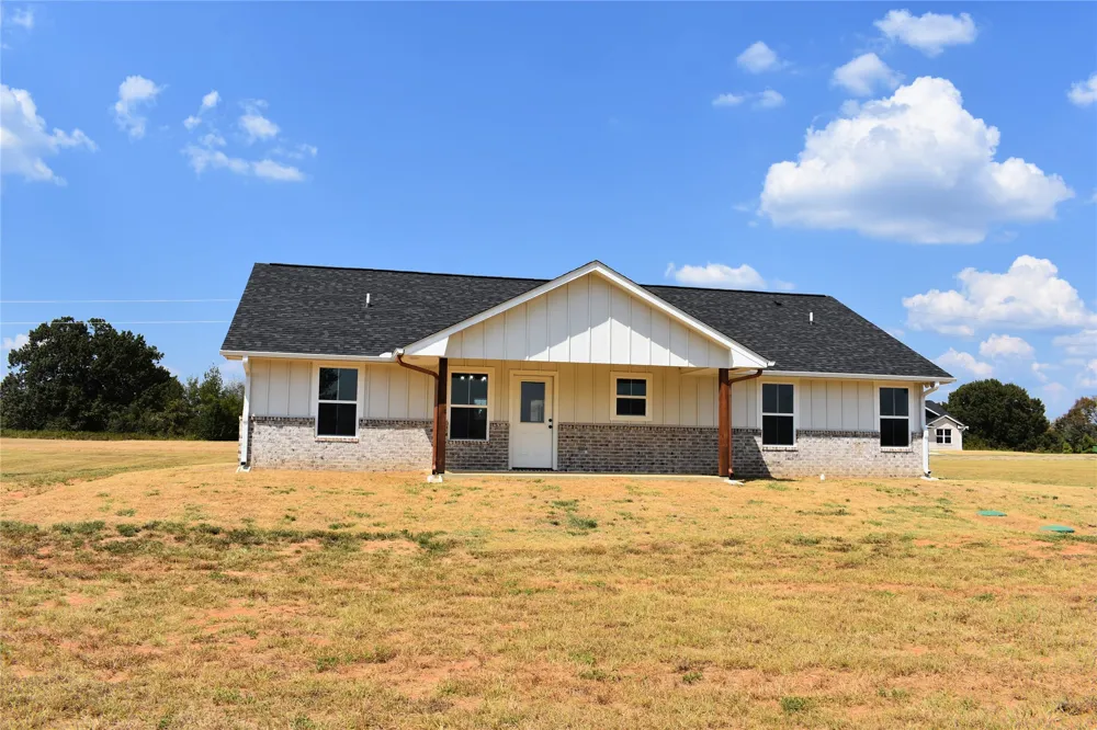 2911 E 2090 ROAD Hugo, OK 74743