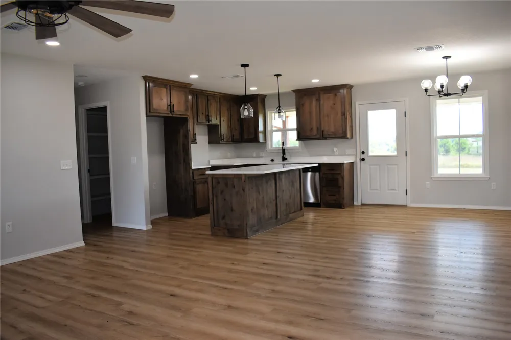 2915 E 2090 ROAD Hugo, OK 74743