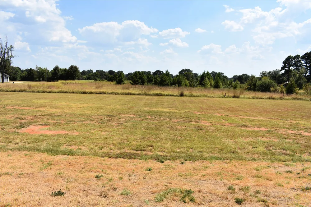 2915 E 2090 ROAD Hugo, OK 74743