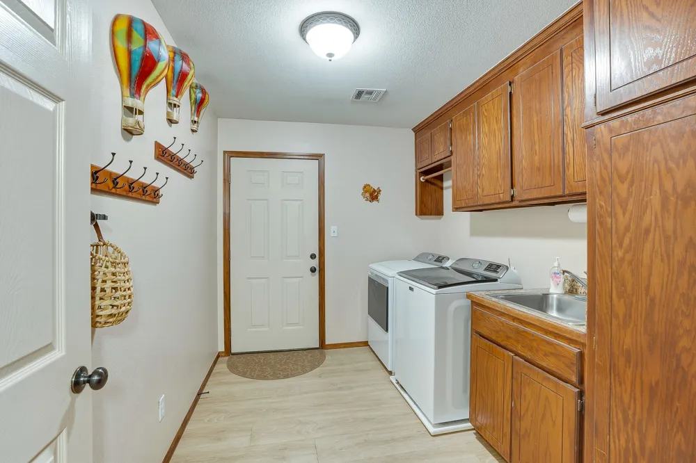 9300 County Road 3500 Ada, OK 74820