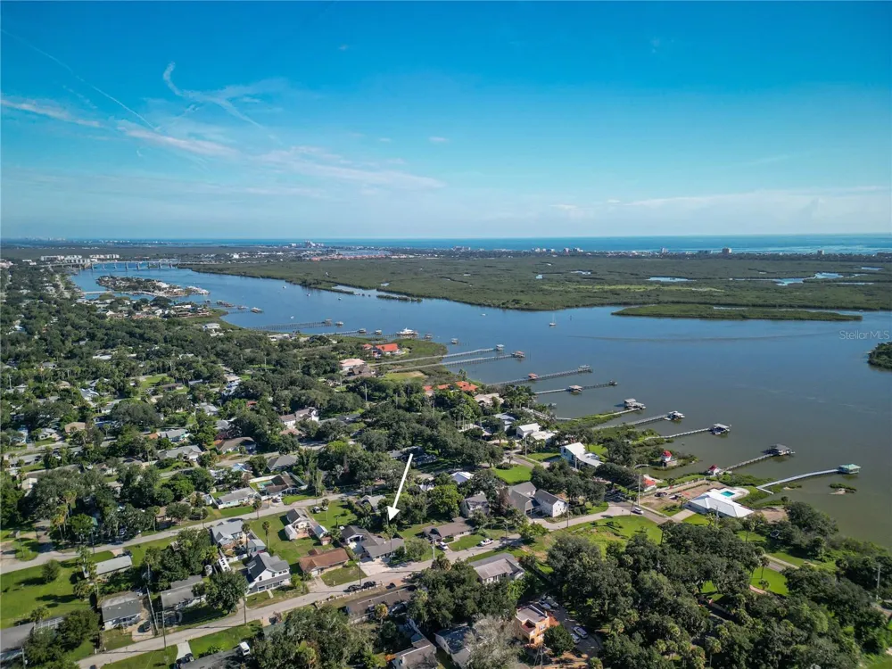 125 DIXWOOD AVENUE Edgewater, FL 32132