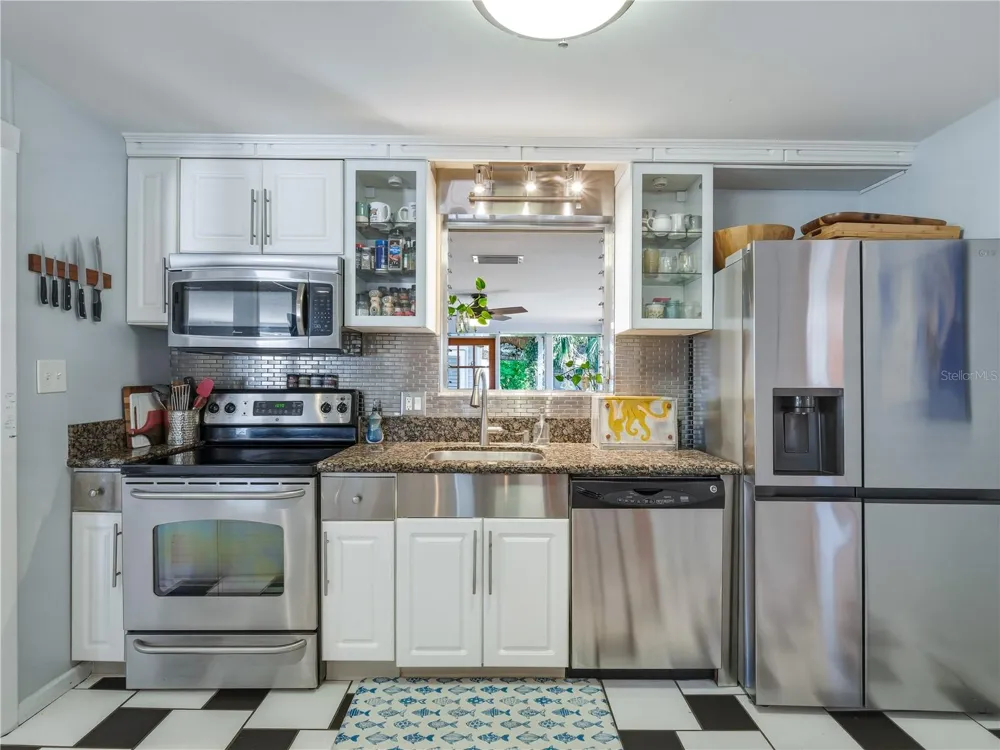 125 DIXWOOD AVENUE Edgewater, FL 32132