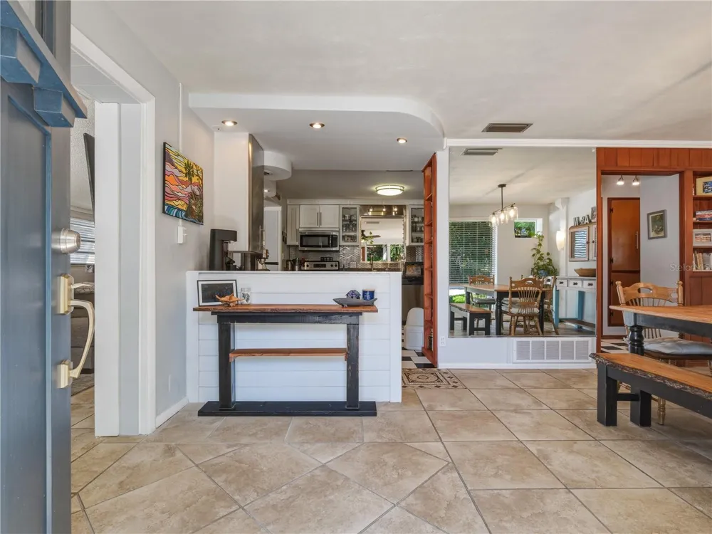 125 DIXWOOD AVENUE Edgewater, FL 32132