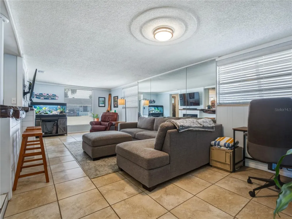 125 DIXWOOD AVENUE Edgewater, FL 32132