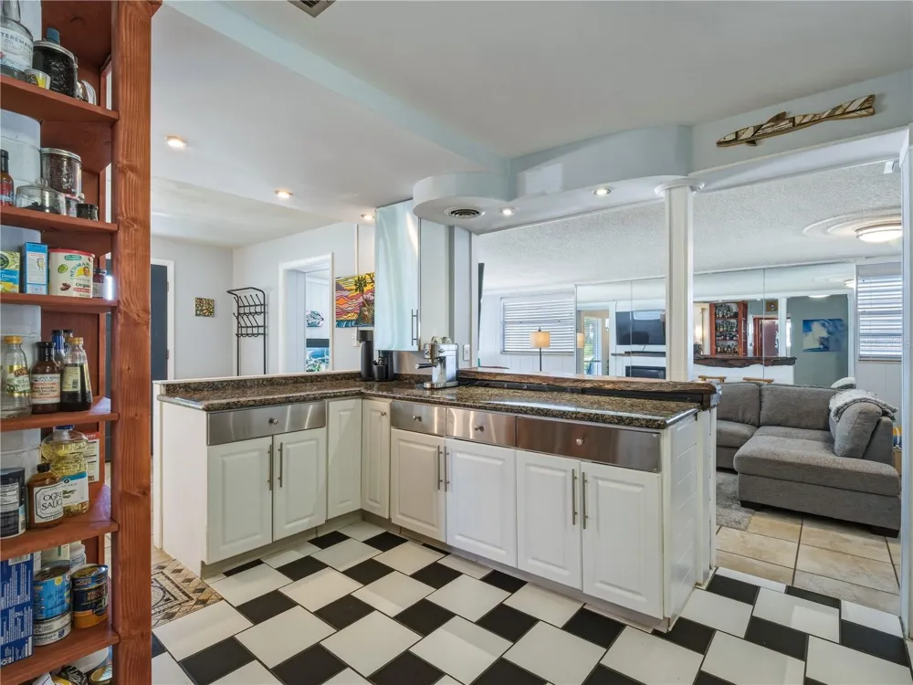 125 DIXWOOD AVENUE Edgewater, FL 32132
