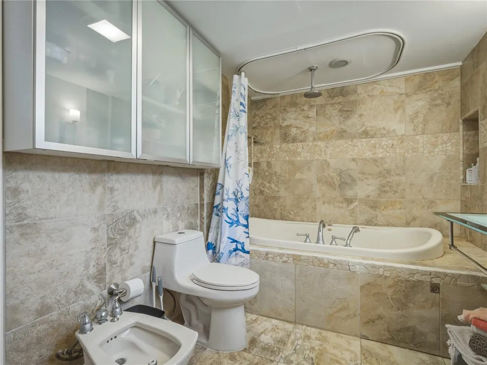 125 DIXWOOD AVENUE Edgewater, FL 32132