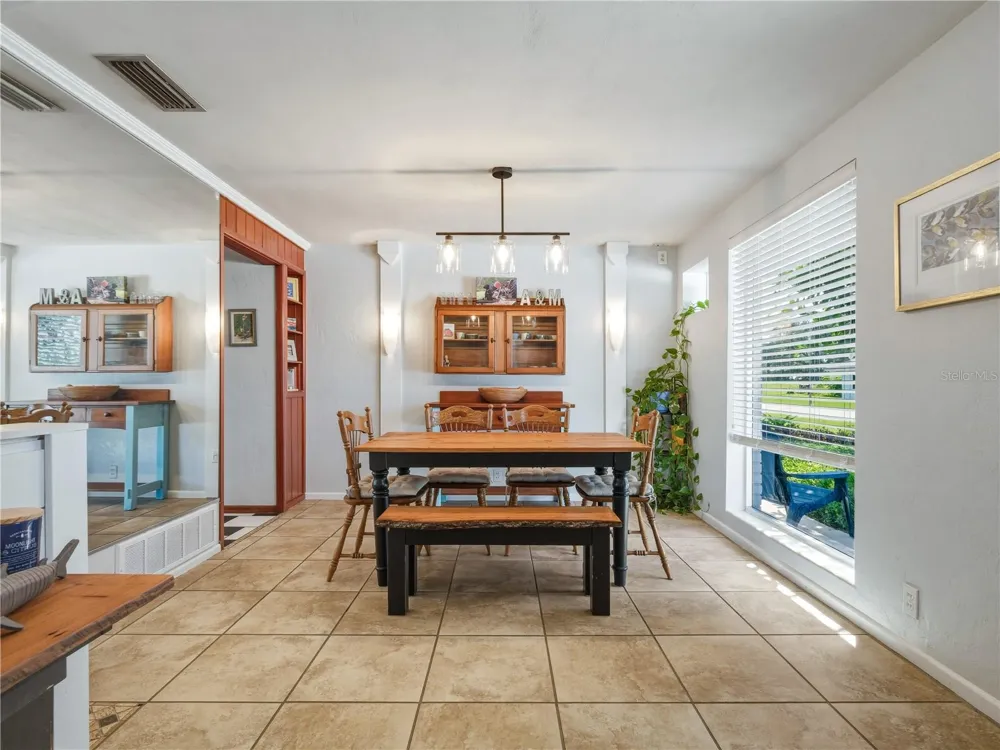 125 DIXWOOD AVENUE Edgewater, FL 32132