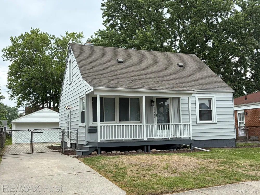 22921 Gaukler Street St Clair Shores City, MI 48080