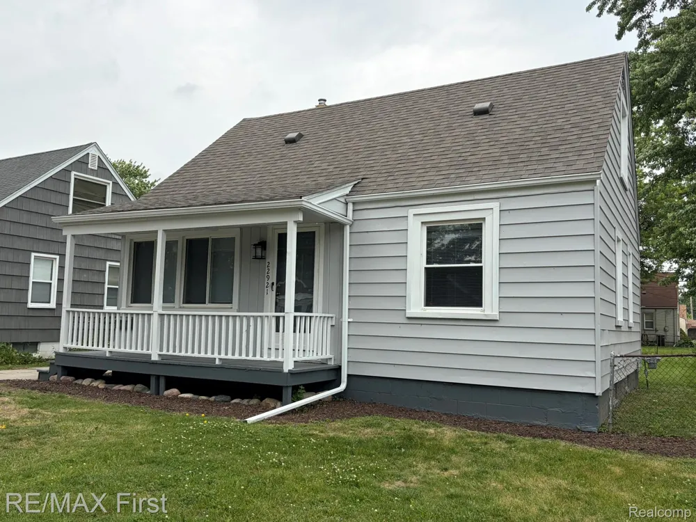 22921 Gaukler Street St Clair Shores City, MI 48080