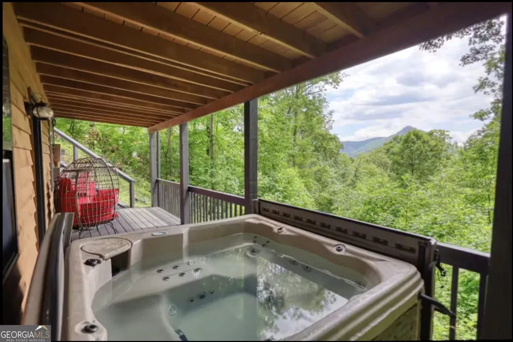 2531 Hunter RD Hiawassee, GA 30546