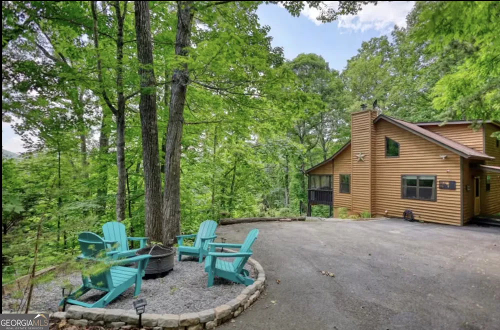 2531 Hunter RD Hiawassee, GA 30546