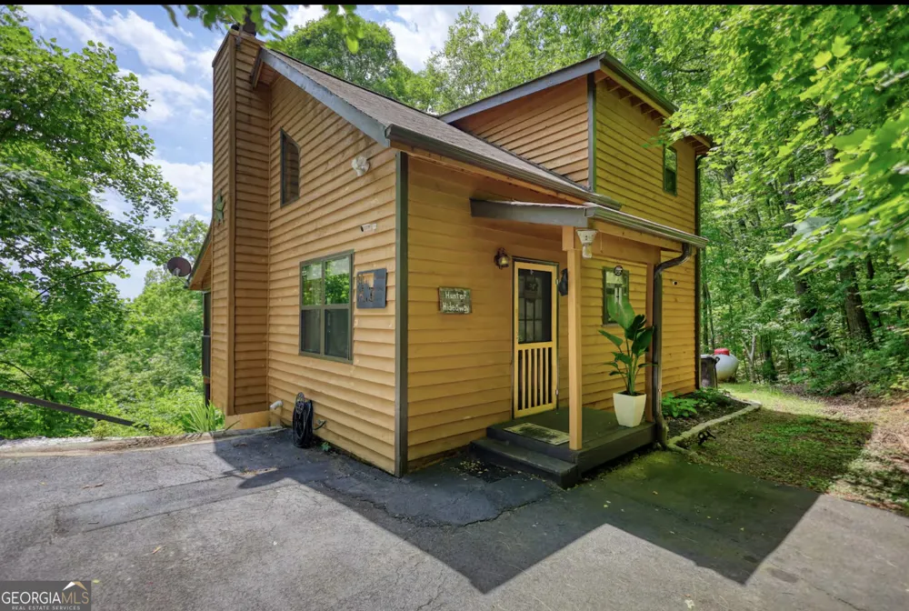 2531 Hunter RD Hiawassee, GA 30546
