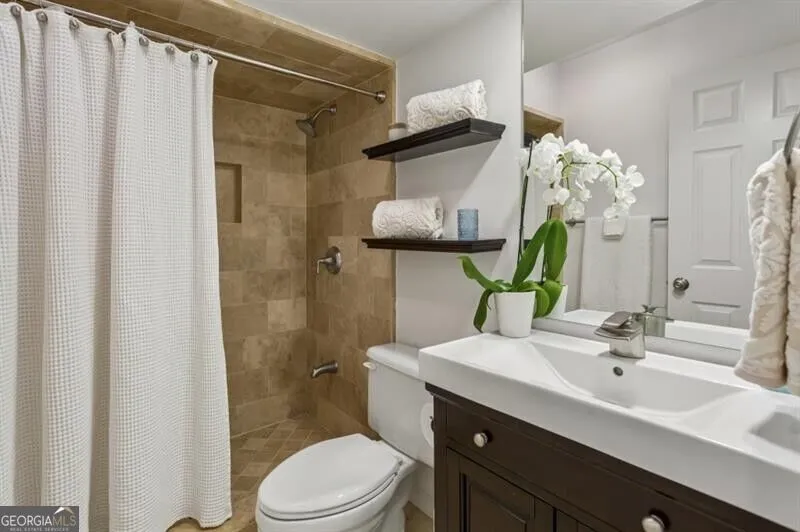 4223 Wieuca Overlook NE Atlanta, GA 30342