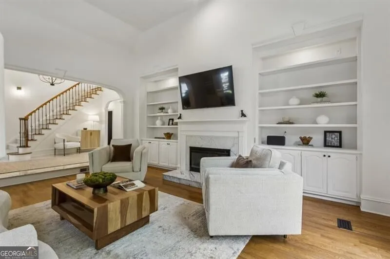 4223 Wieuca Overlook NE Atlanta, GA 30342