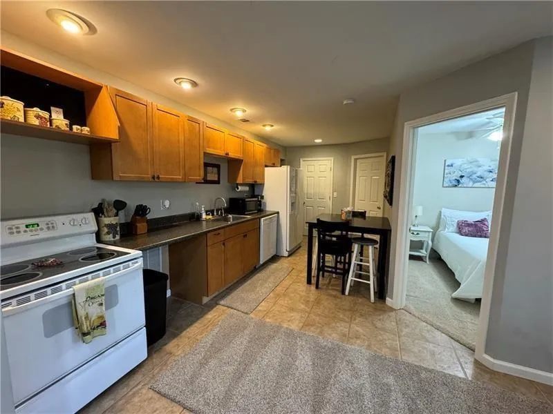 415 Holland Springs Drive #TERRAC Powder Springs, GA 30127