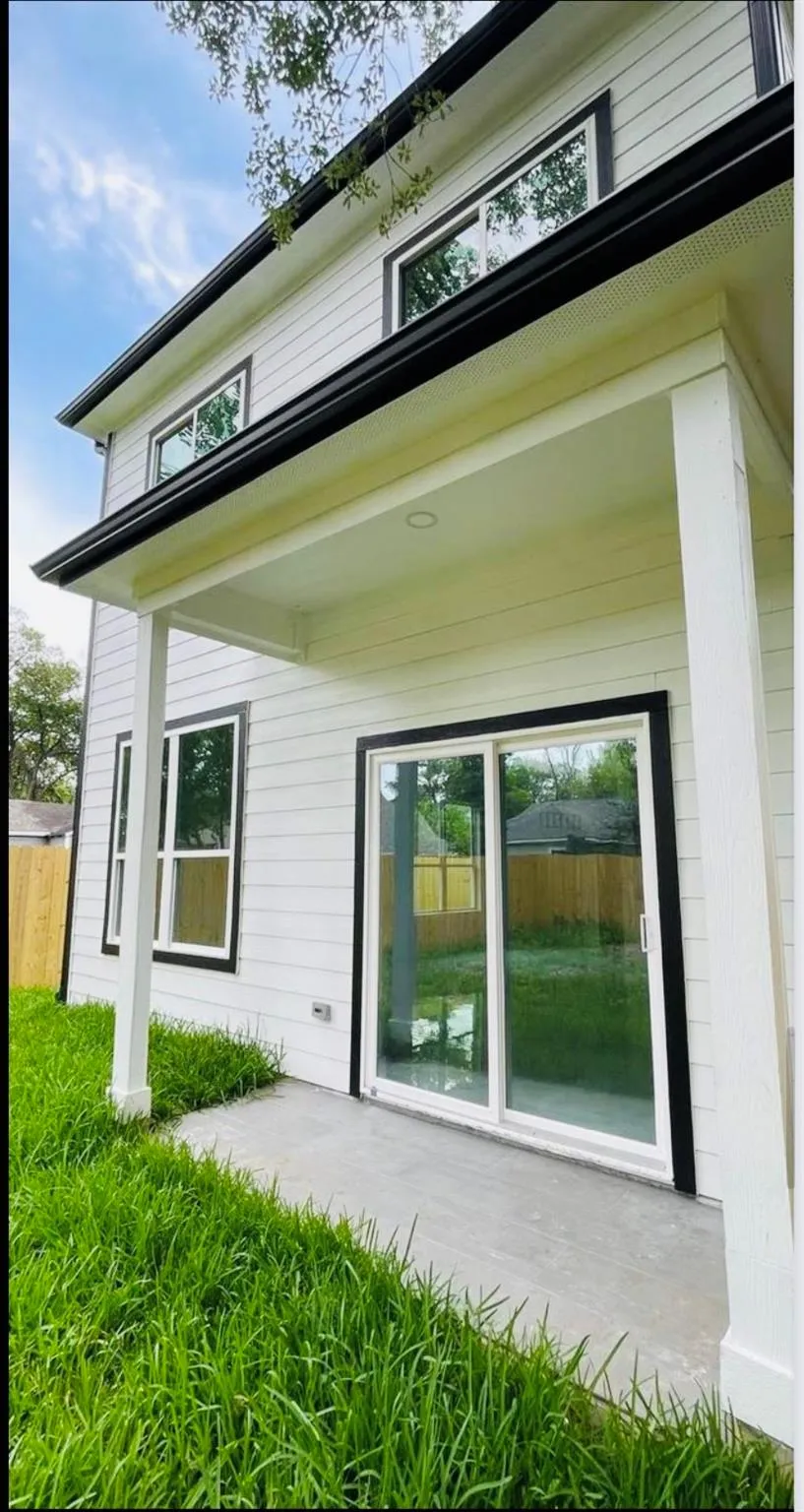 7203 Weyburn Street Houston, TX 77028