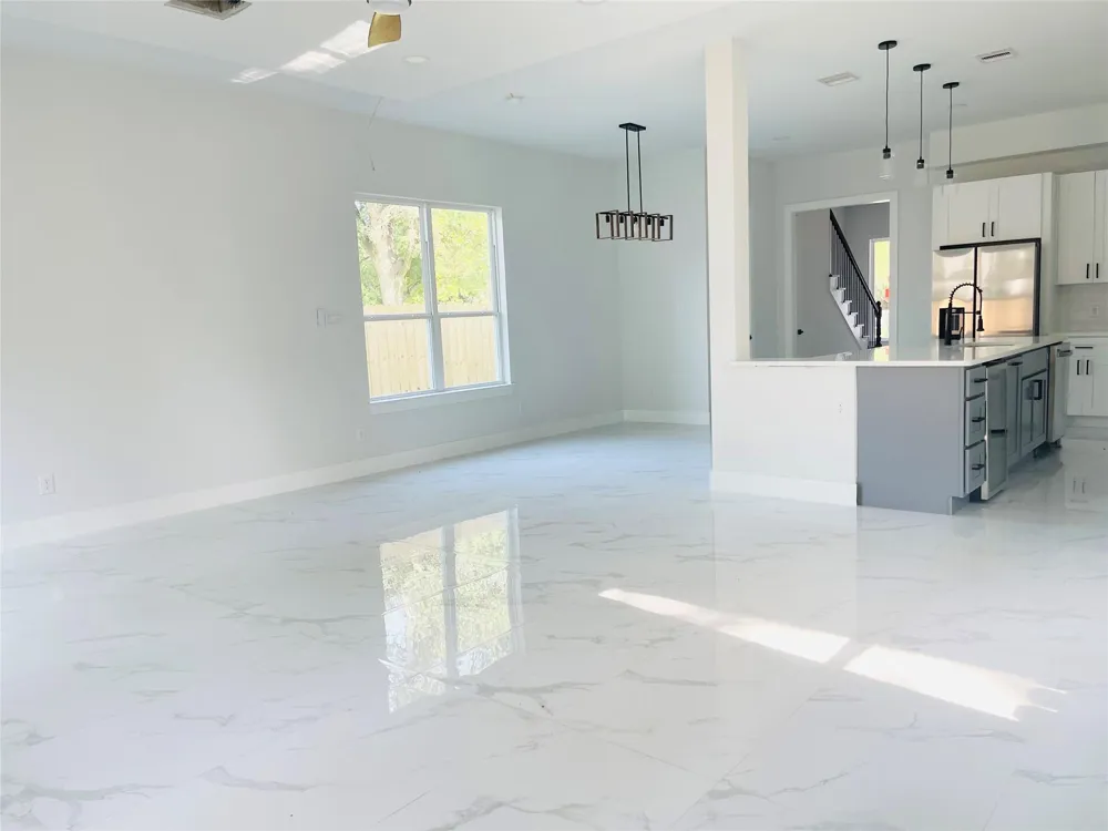 7203 Weyburn Street Houston, TX 77028