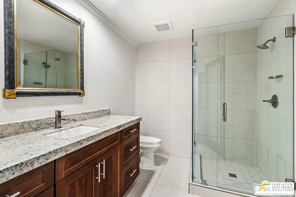 1660 S La Reina Way #1A Palm Springs, CA 92264
