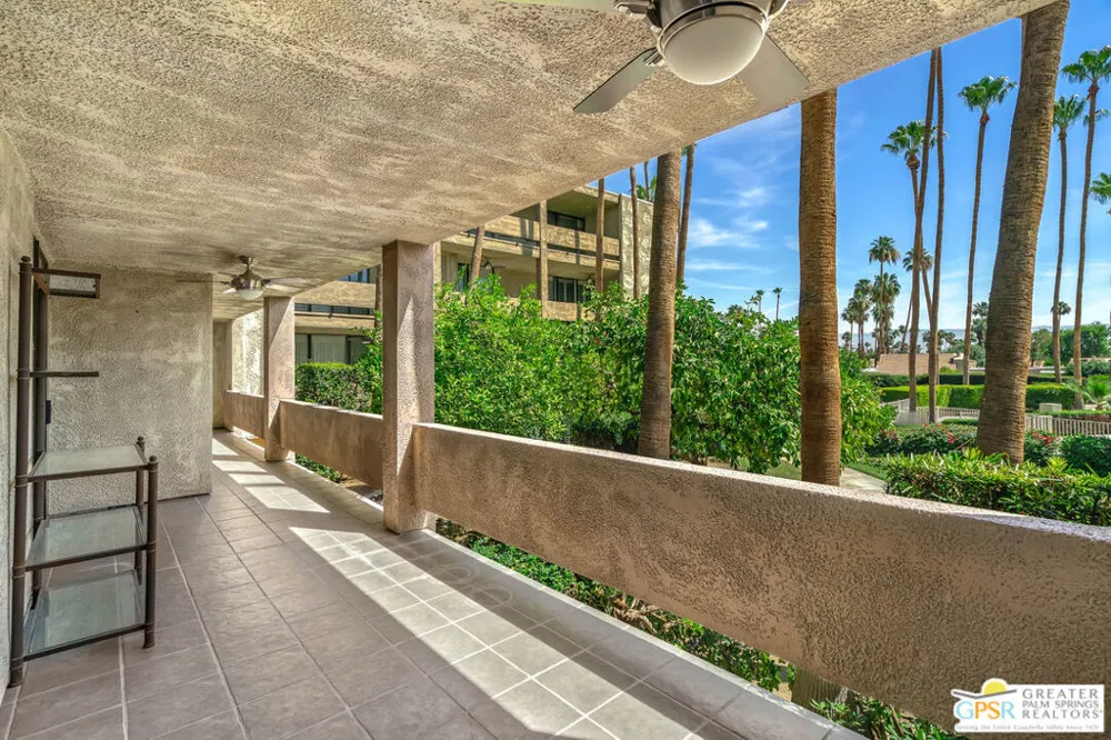 1660 S La Reina Way #1A Palm Springs, CA 92264