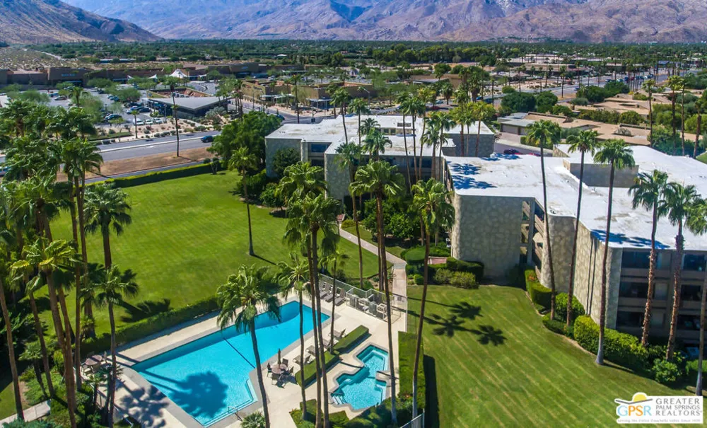 1660 S La Reina Way #1A Palm Springs, CA 92264