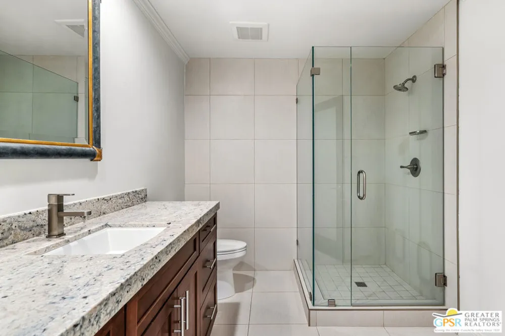 1660 S La Reina Way #1A Palm Springs, CA 92264