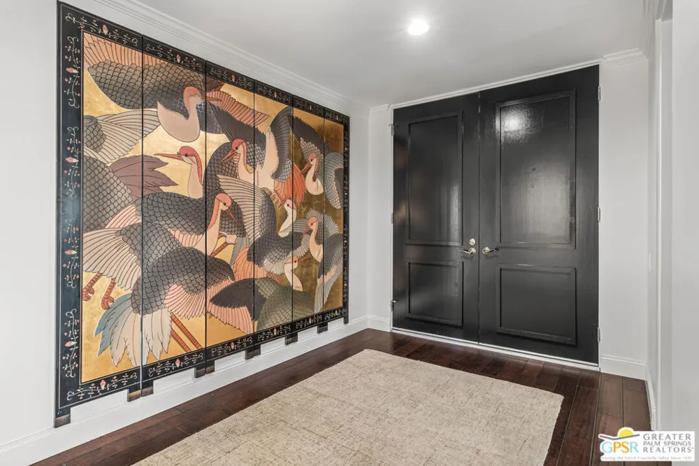 1660 S La Reina Way #1A Palm Springs, CA 92264