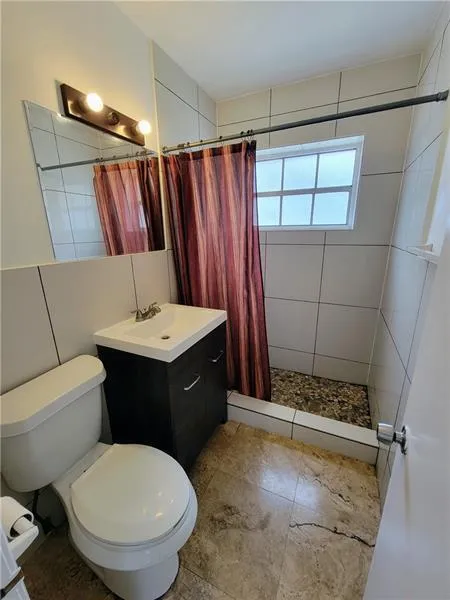 2531 FUNSTON STREET Hollywood, FL 33020