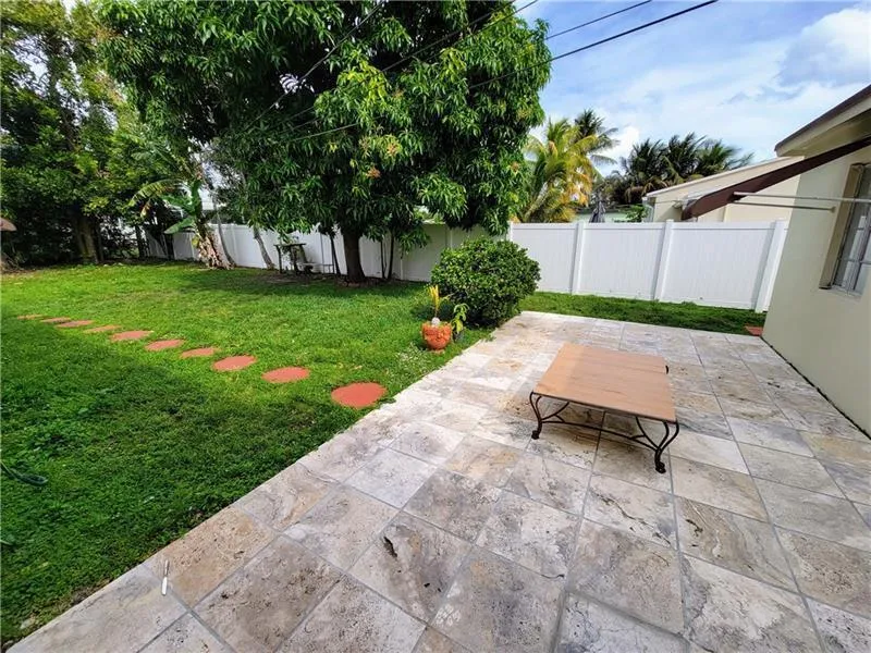 2531 FUNSTON STREET Hollywood, FL 33020